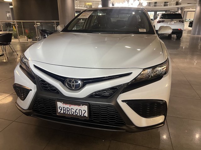 2022 Toyota Camry SE 18