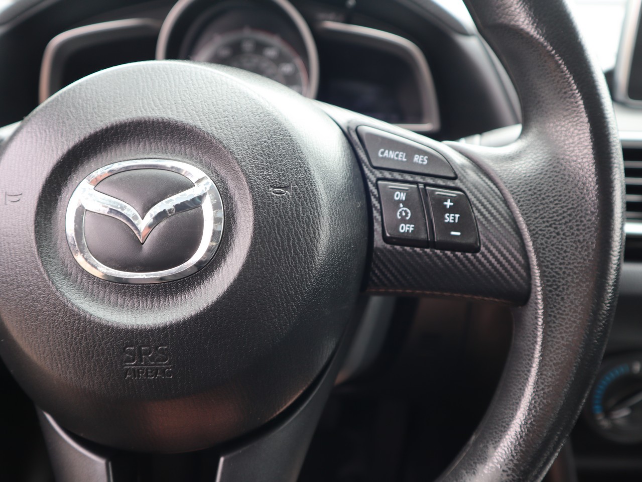 2015 Mazda Mazda3 i Sport 25