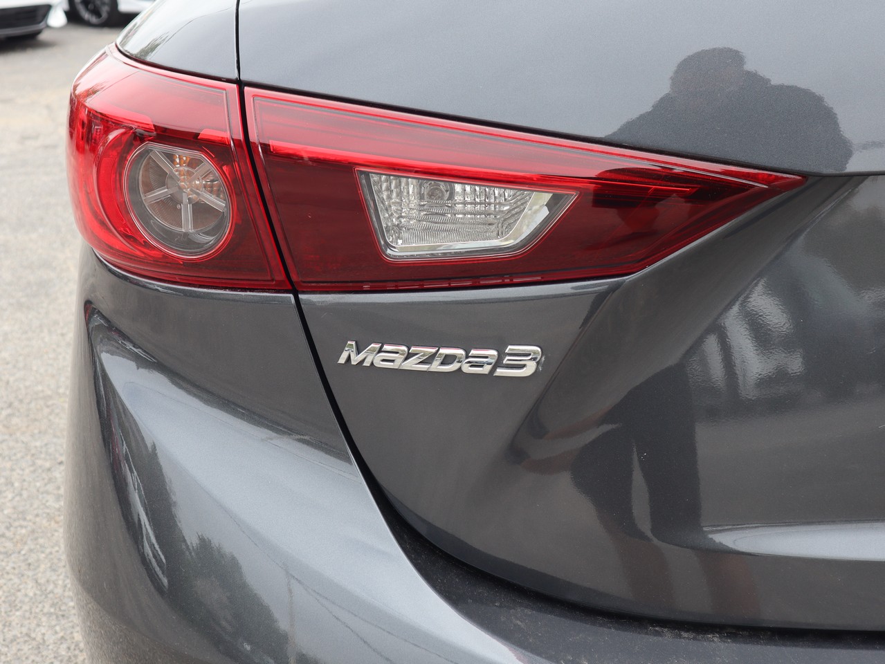 2015 Mazda Mazda3 i Sport 27