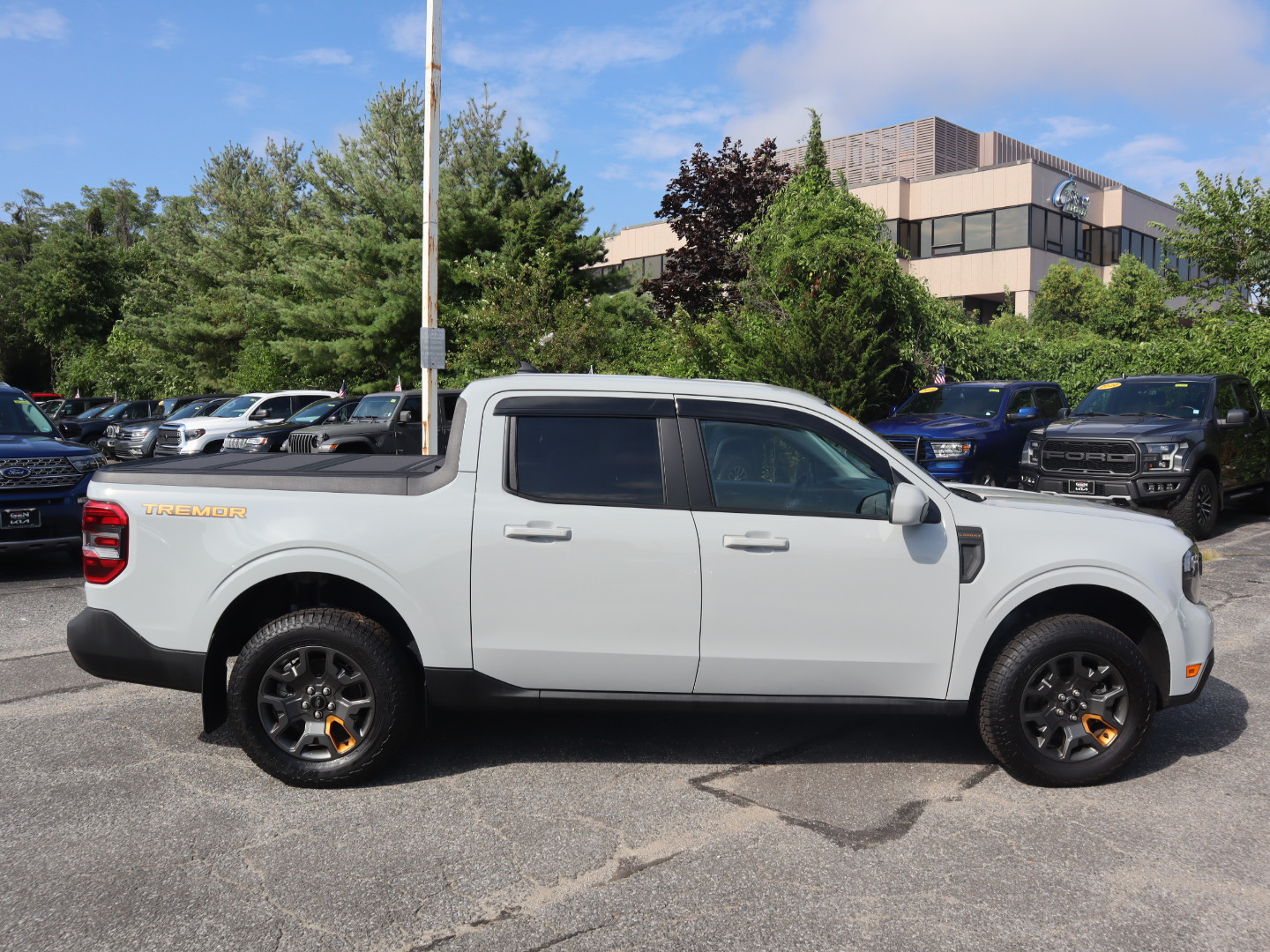 2023 Ford Maverick Lariat 4