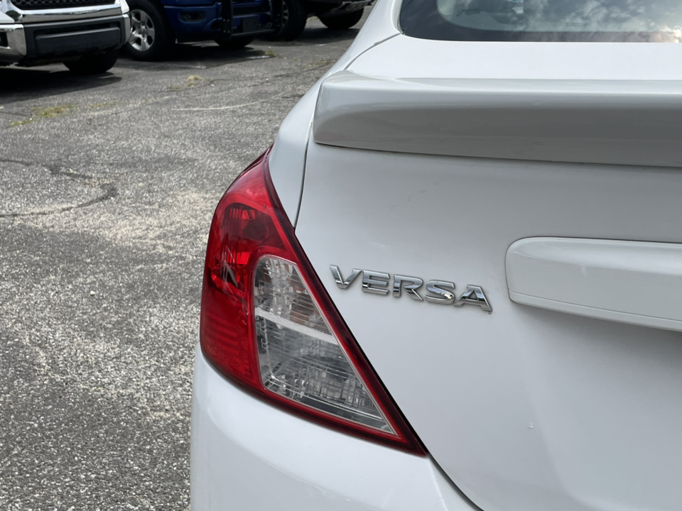 2018 Nissan Versa 1.6 SV 30