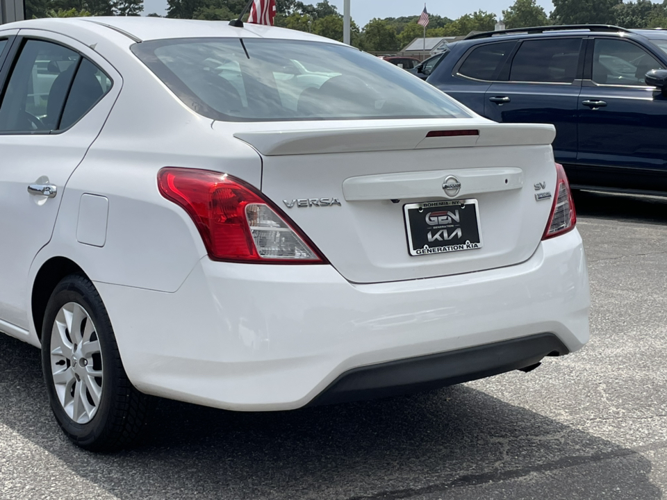 2018 Nissan Versa 1.6 SV 31