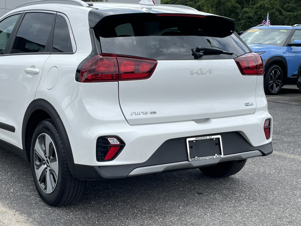 2022 Kia Niro LX 32