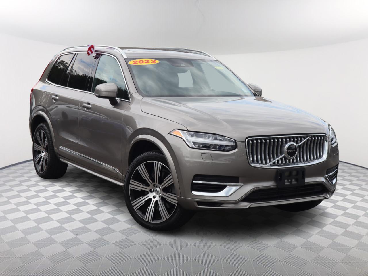 2022 Volvo XC90 Recharge Plug-In Hybrid T8 Inscription Extended Range 6P 1