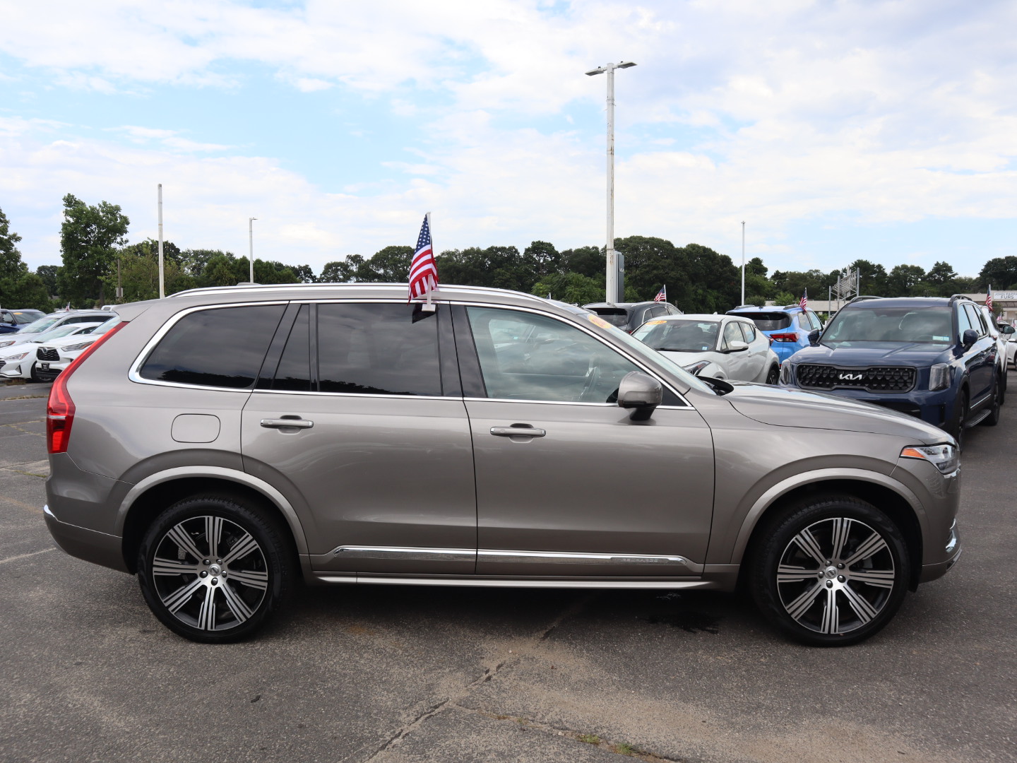 2022 Volvo XC90 Recharge Plug-In Hybrid T8 Inscription Extended Range 6P 4