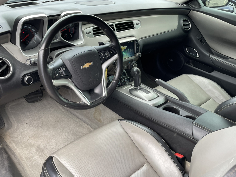 2013 Chevrolet Camaro 2LT 10