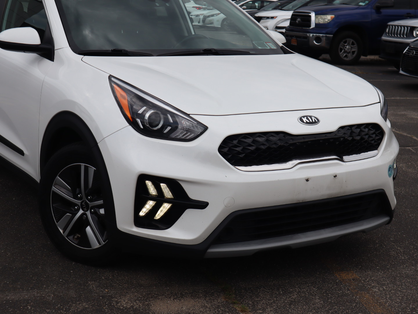 2020 Kia Niro LXS 2