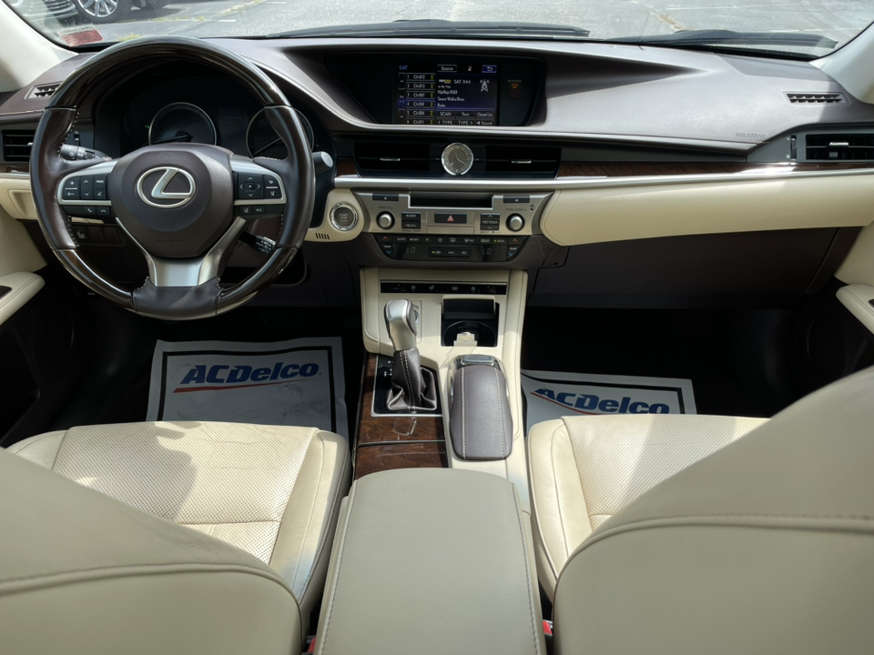 2016 Lexus ES 350 10