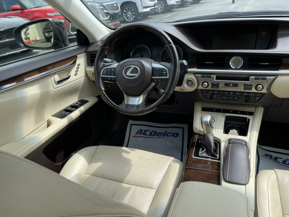 2016 Lexus ES 350 12