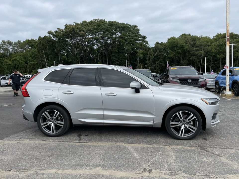 2021 Volvo XC60 T5 Momentum 3