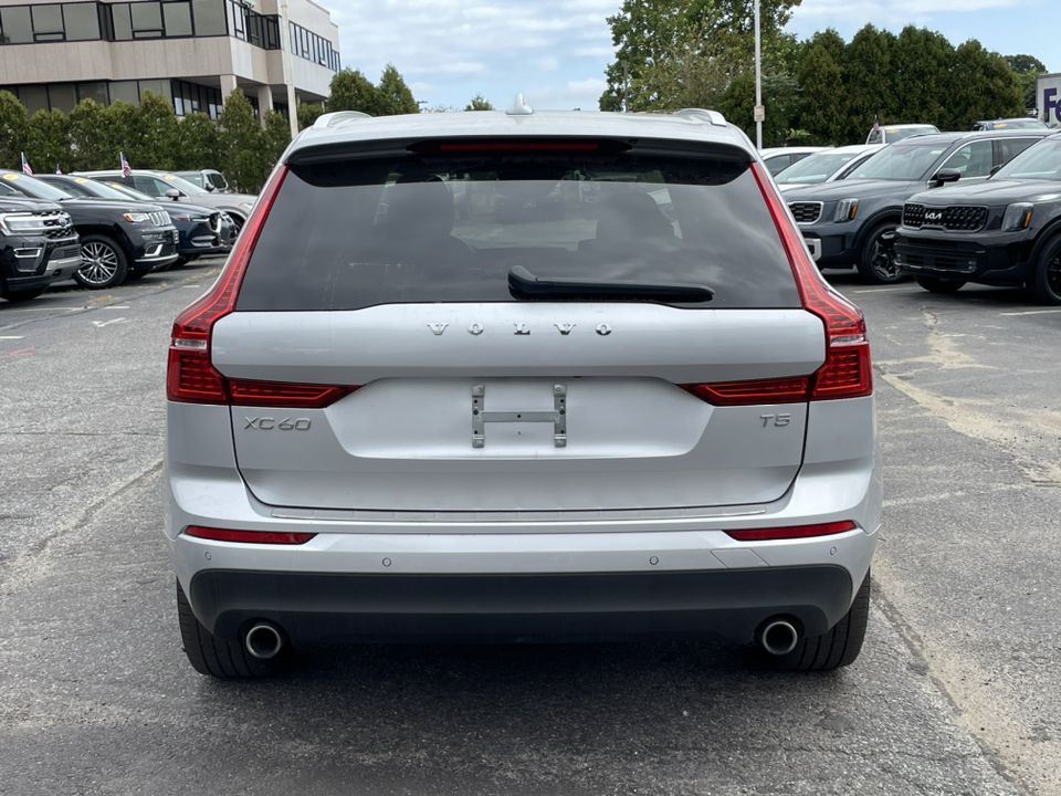 2021 Volvo XC60 T5 Momentum 5