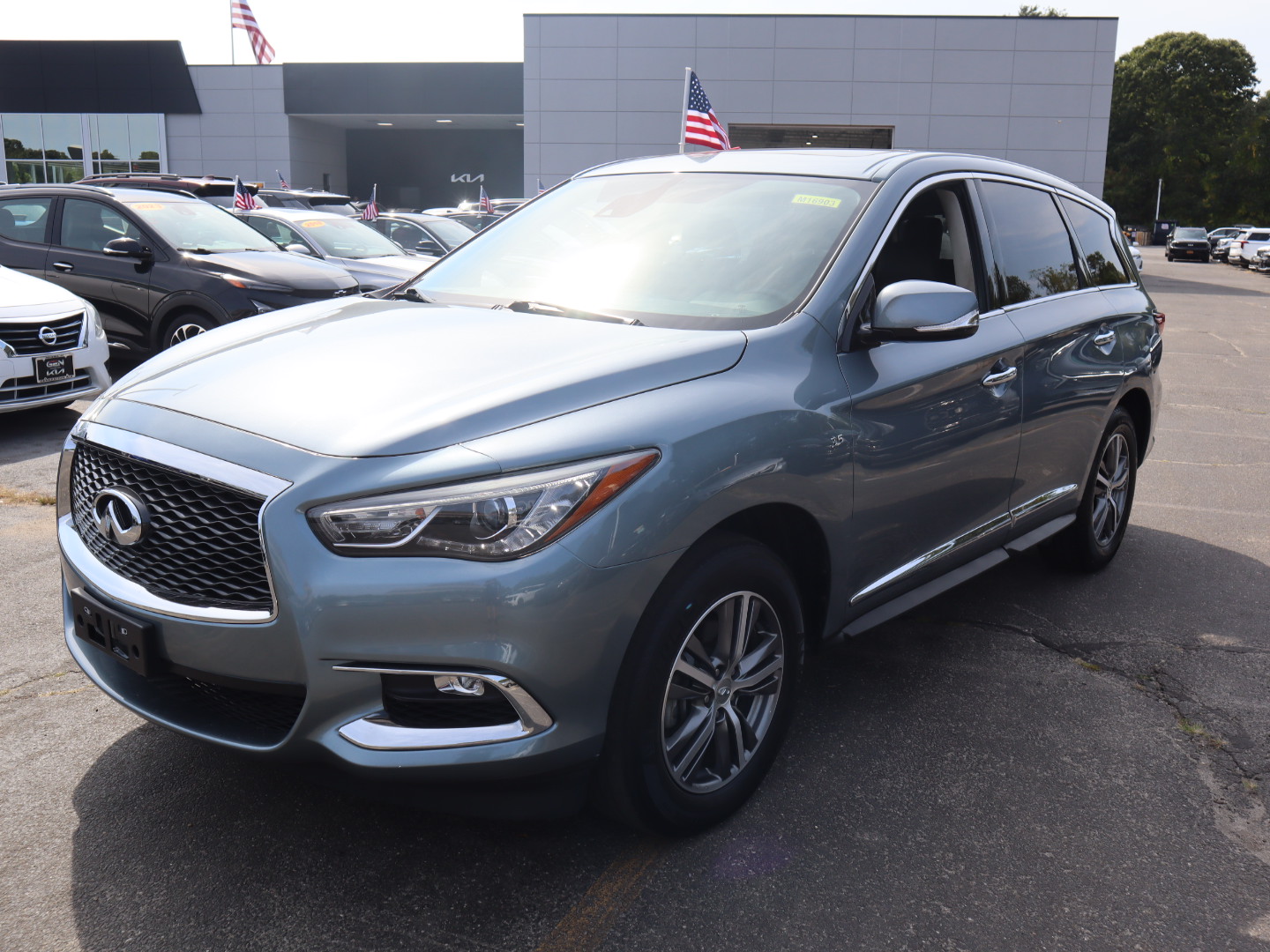 2019 INFINITI QX60 PURE 8