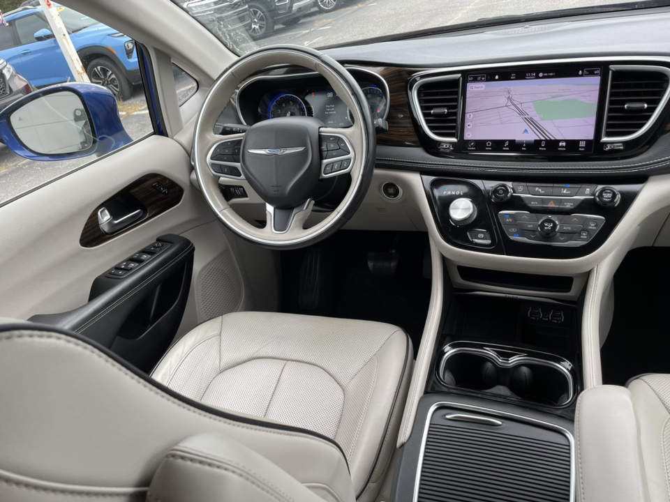 2021 Chrysler Pacifica Limited 12