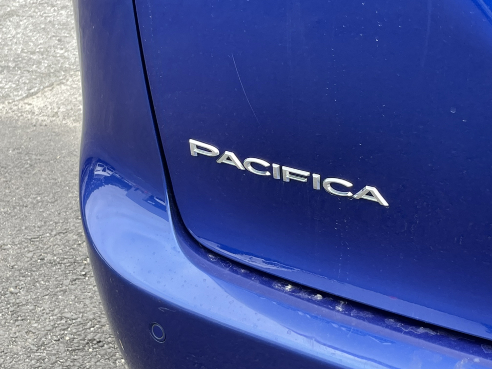 2021 Chrysler Pacifica Limited 32