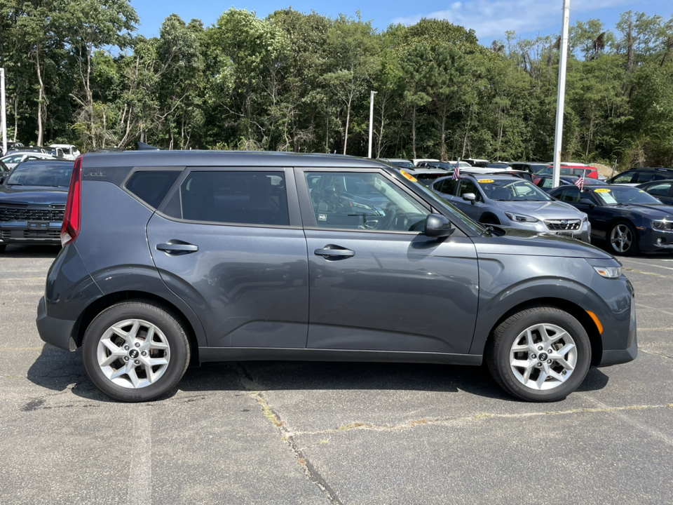 2021 Kia Soul S 3