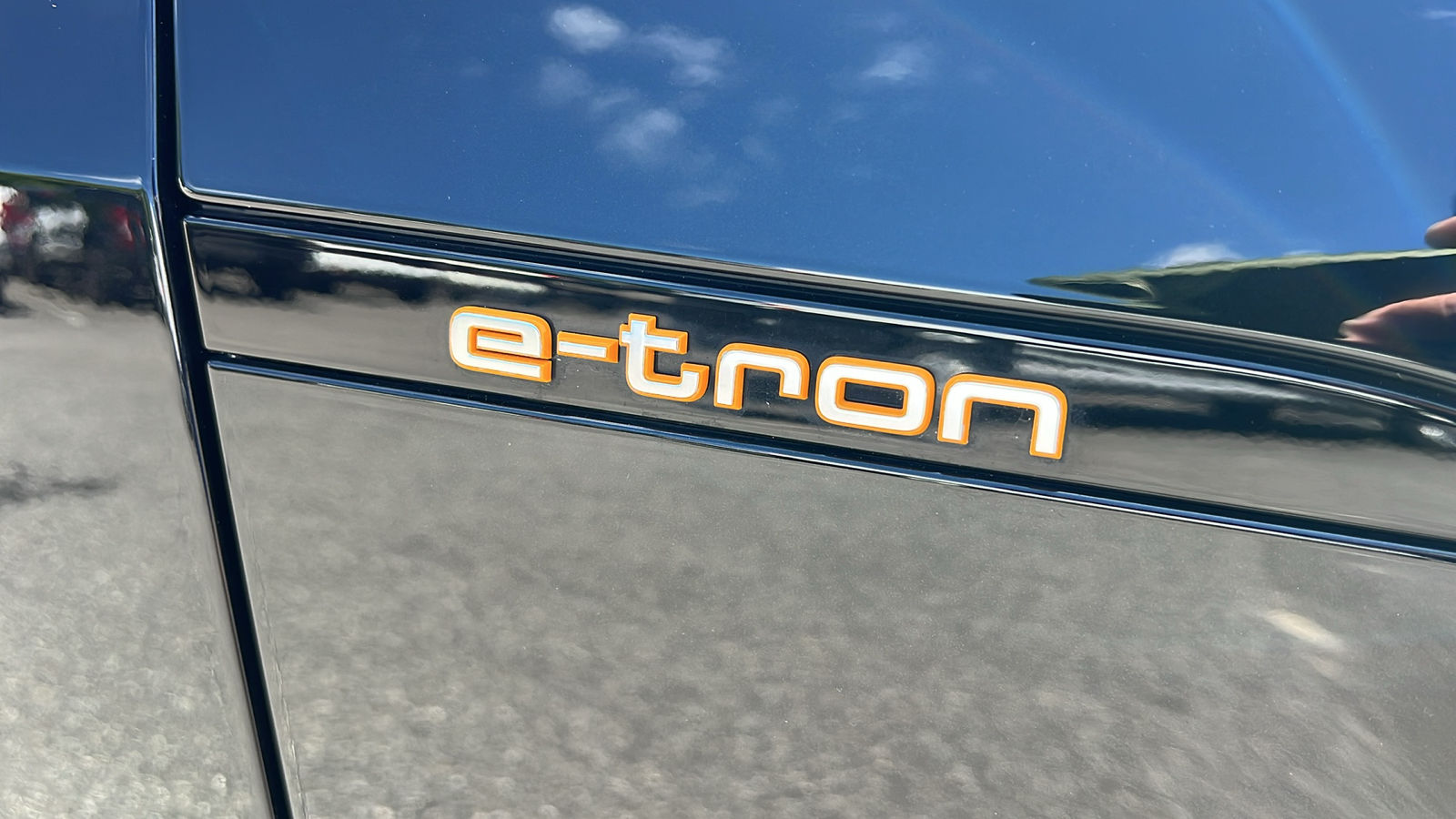 2019 Audi e-tron Prestige 10