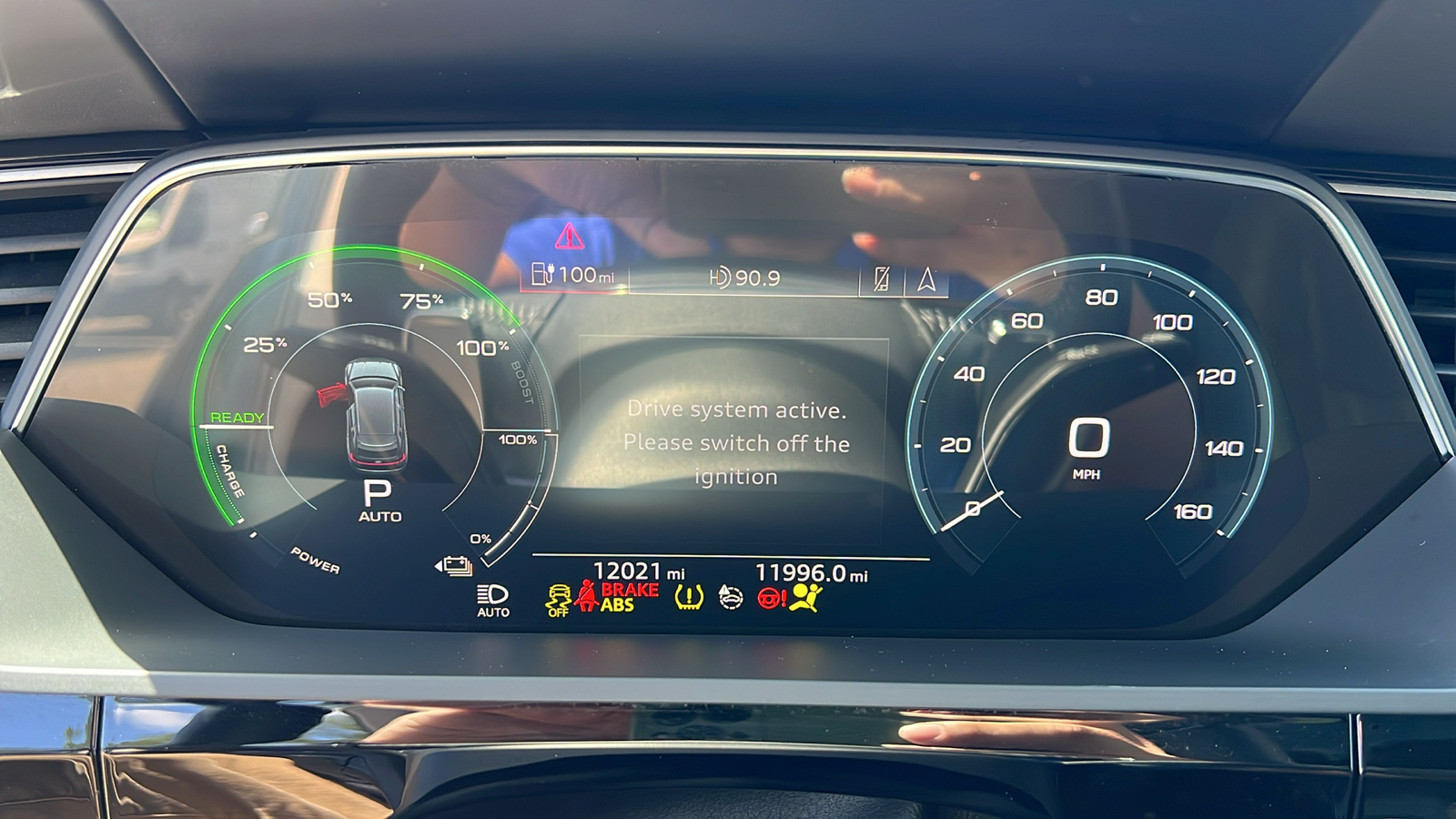 2019 Audi e-tron Prestige 19