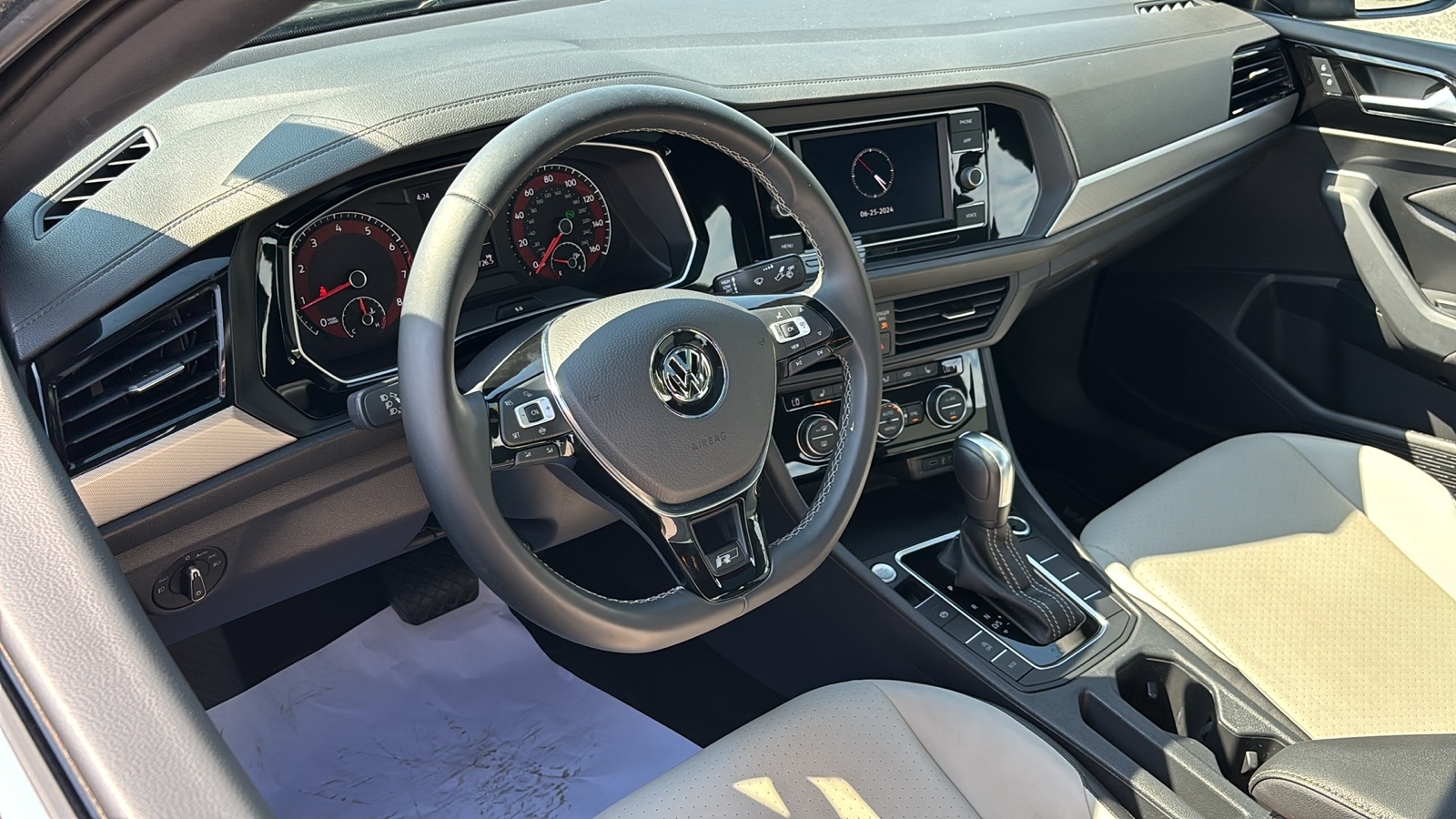 2021 Volkswagen Jetta 1.4T SE 8