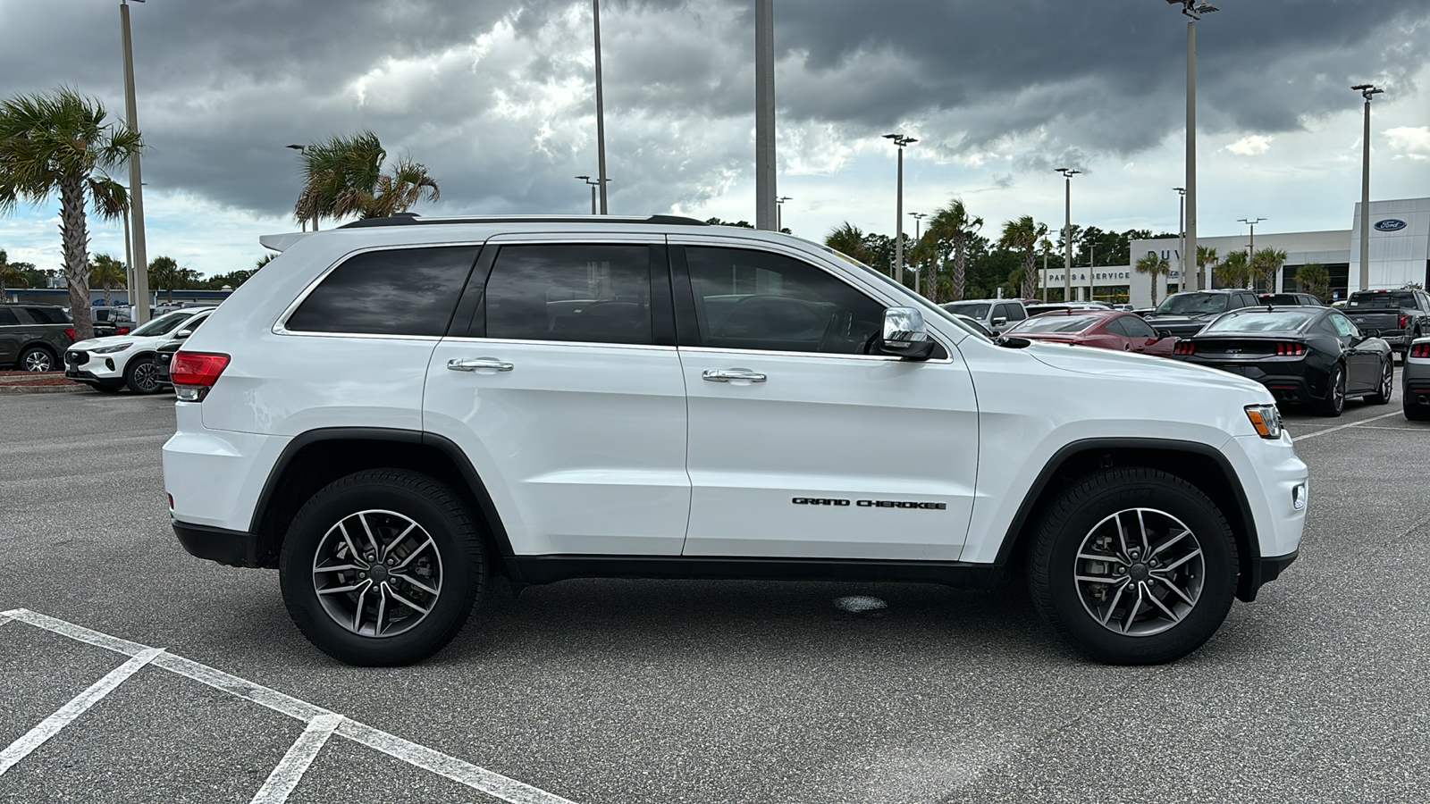 2019 Jeep Grand Cherokee Limited 37