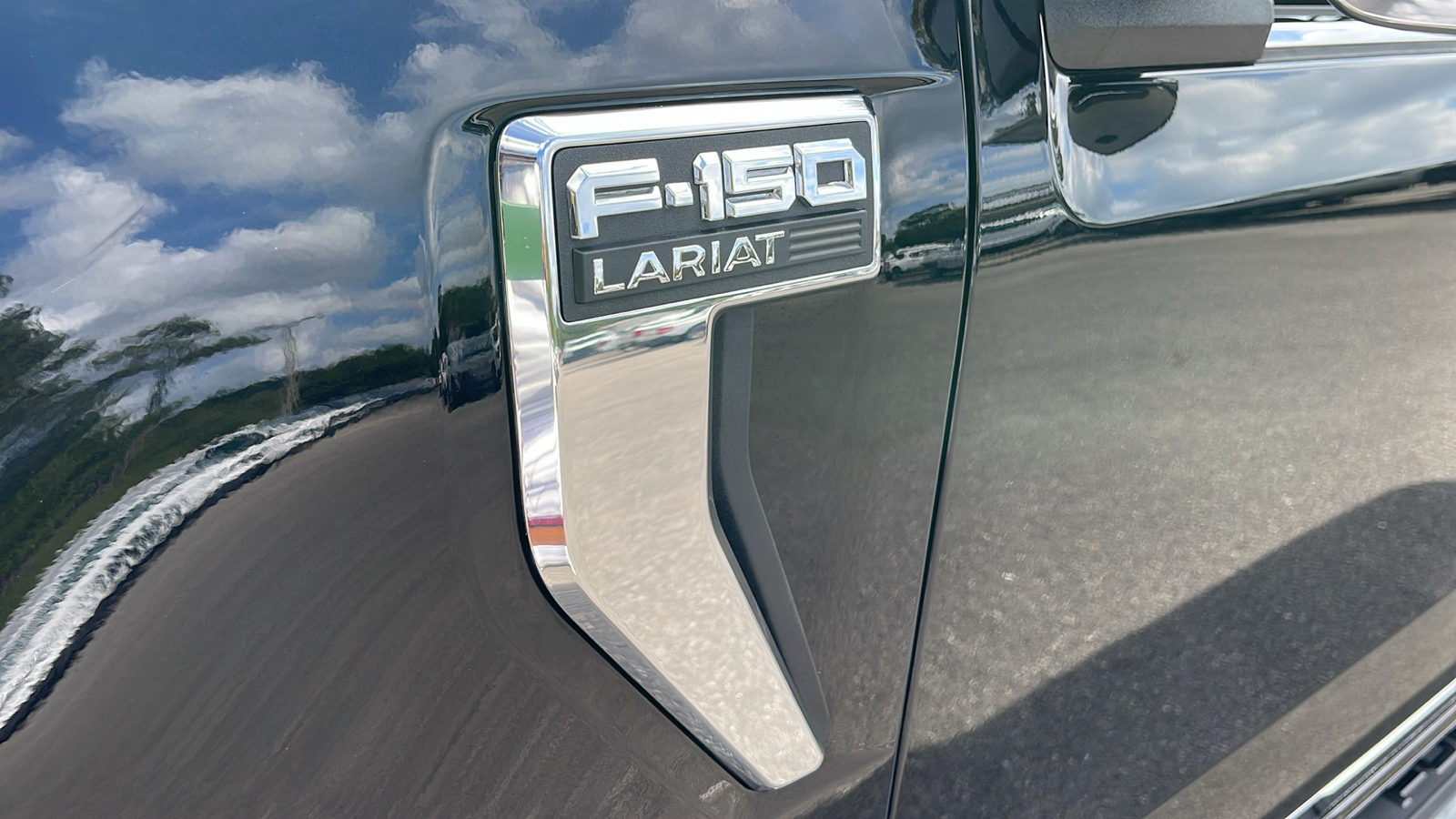 2023 Ford F-150 Lariat 29