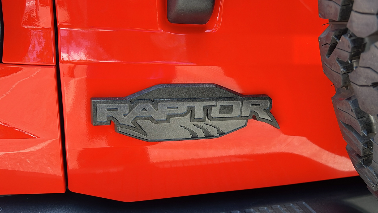 2023 Ford Bronco Raptor 8