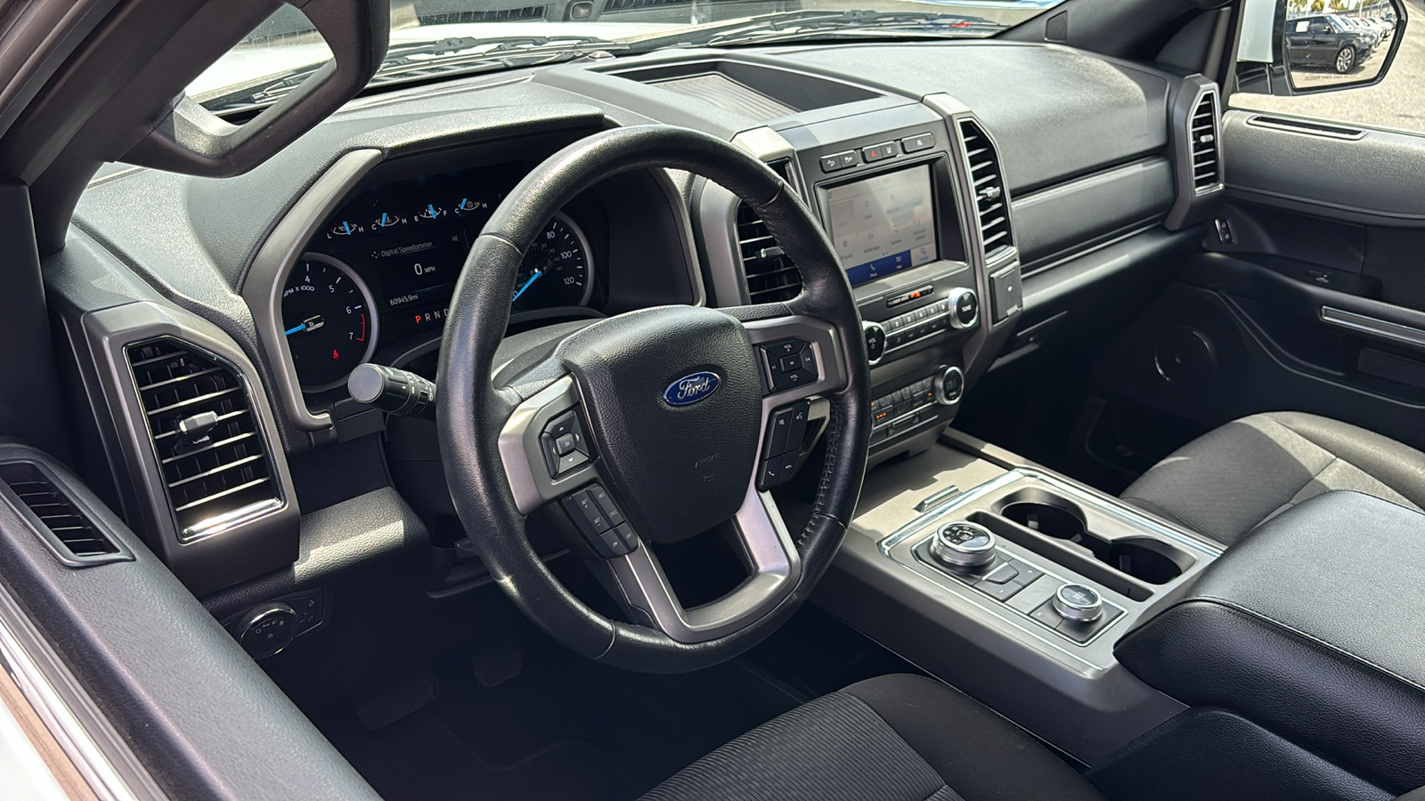 2021 Ford Expedition XLT 8