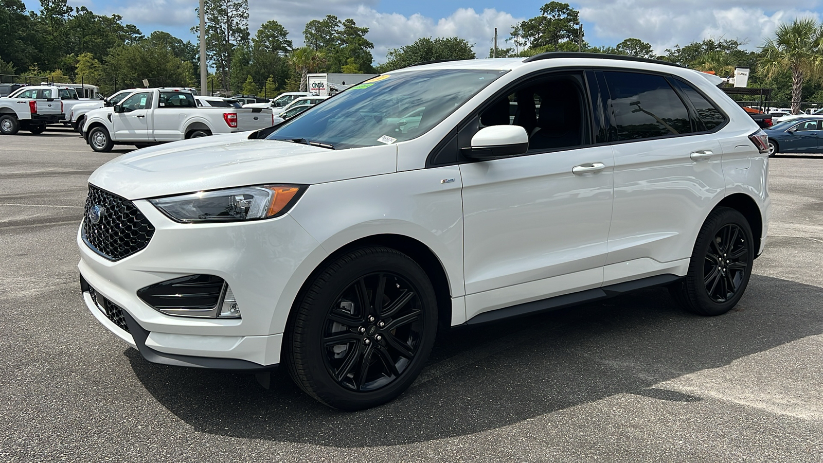 2024 Ford Edge  3