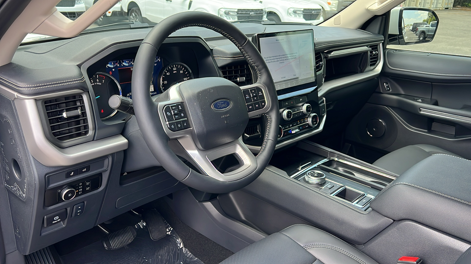 2024 Ford Expedition XLT 9