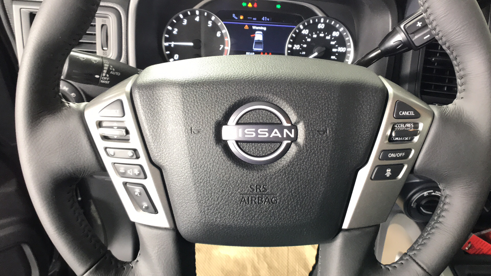 2024 Nissan Titan SV 13