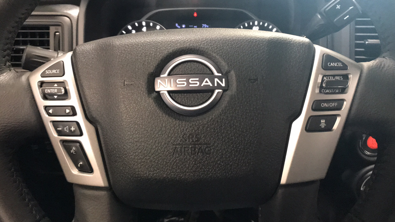 2024 Nissan Titan SV 14