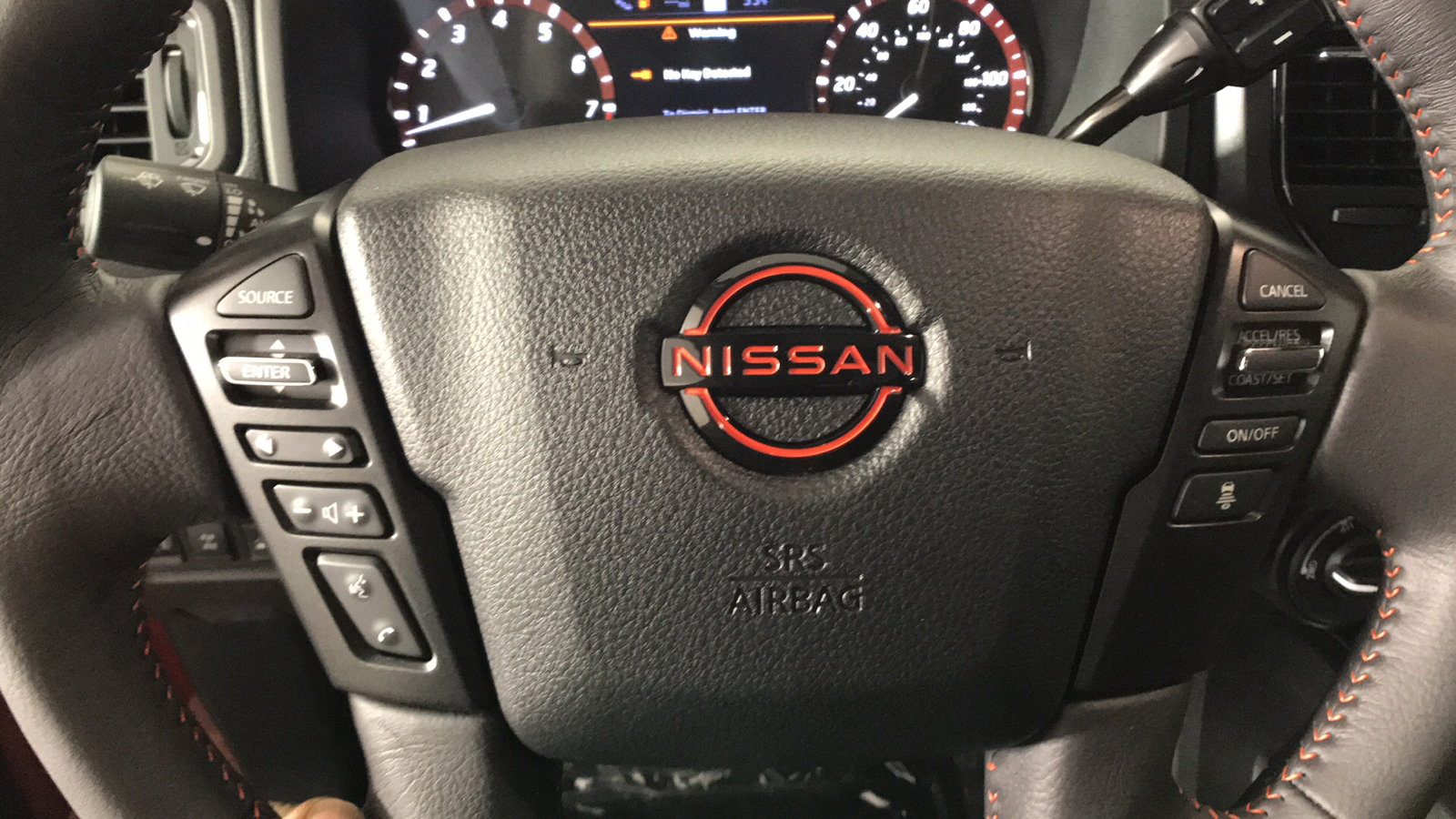2024 Nissan Titan PRO-4X 15