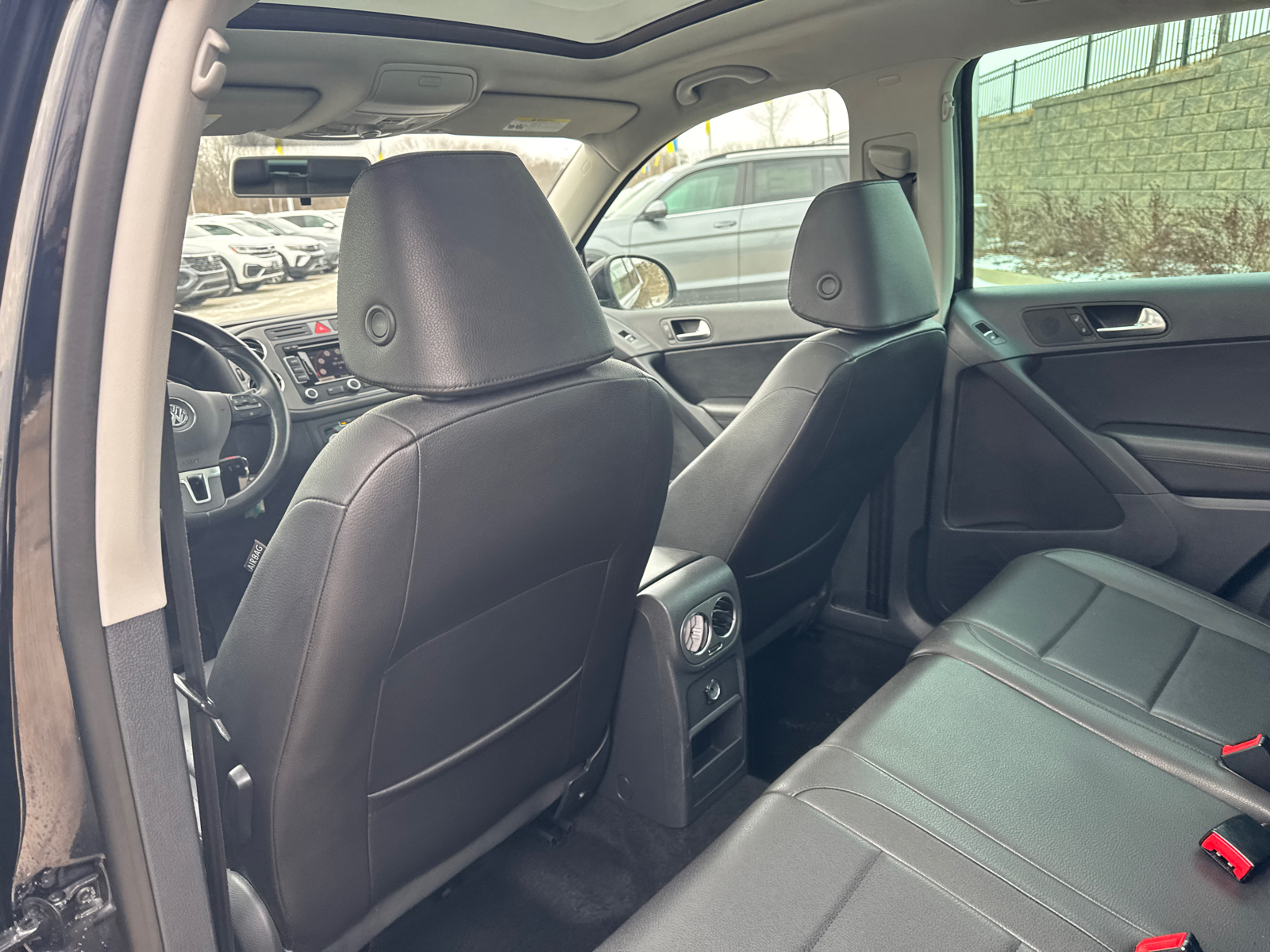 2011 Volkswagen Tiguan SE 4Motion wSunroof & Navi 13