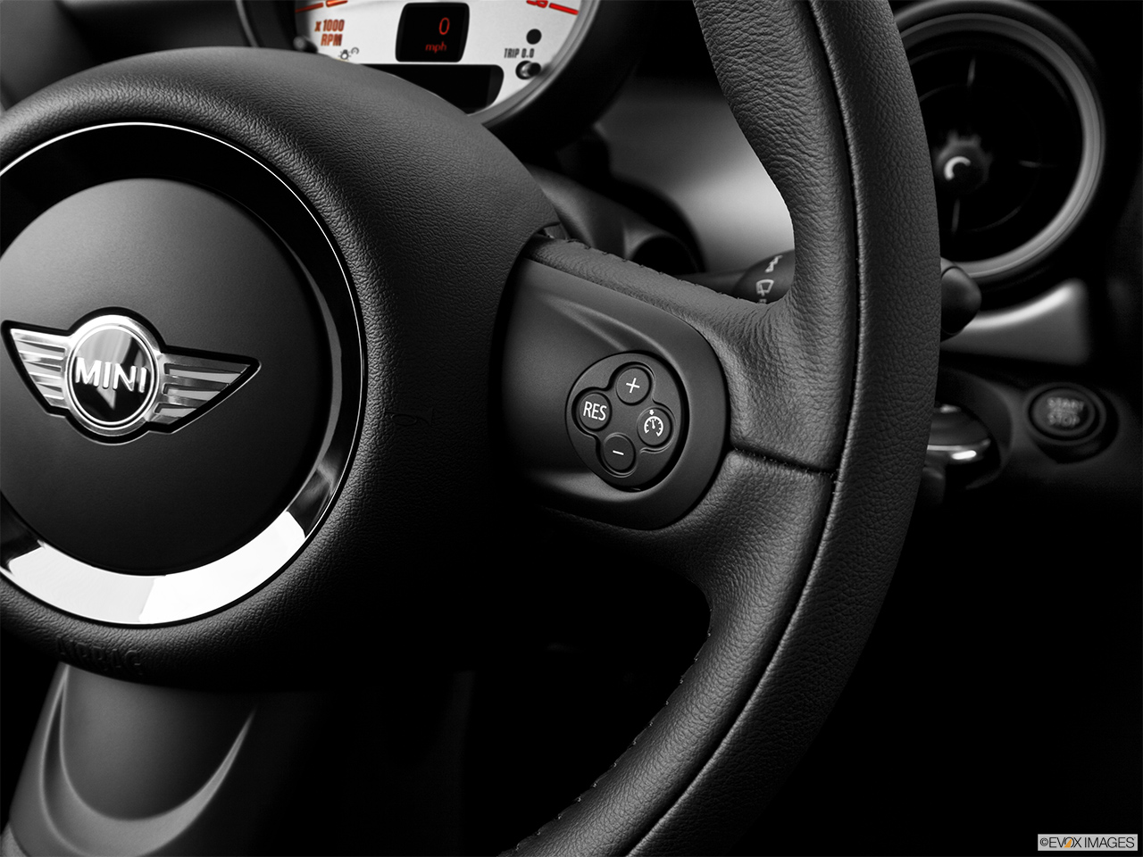 2013 MINI Cooper  16