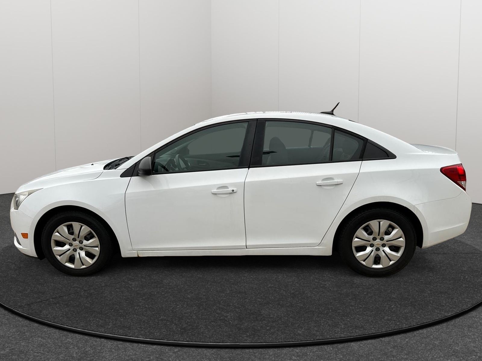 2014 Chevrolet Cruze LS 3