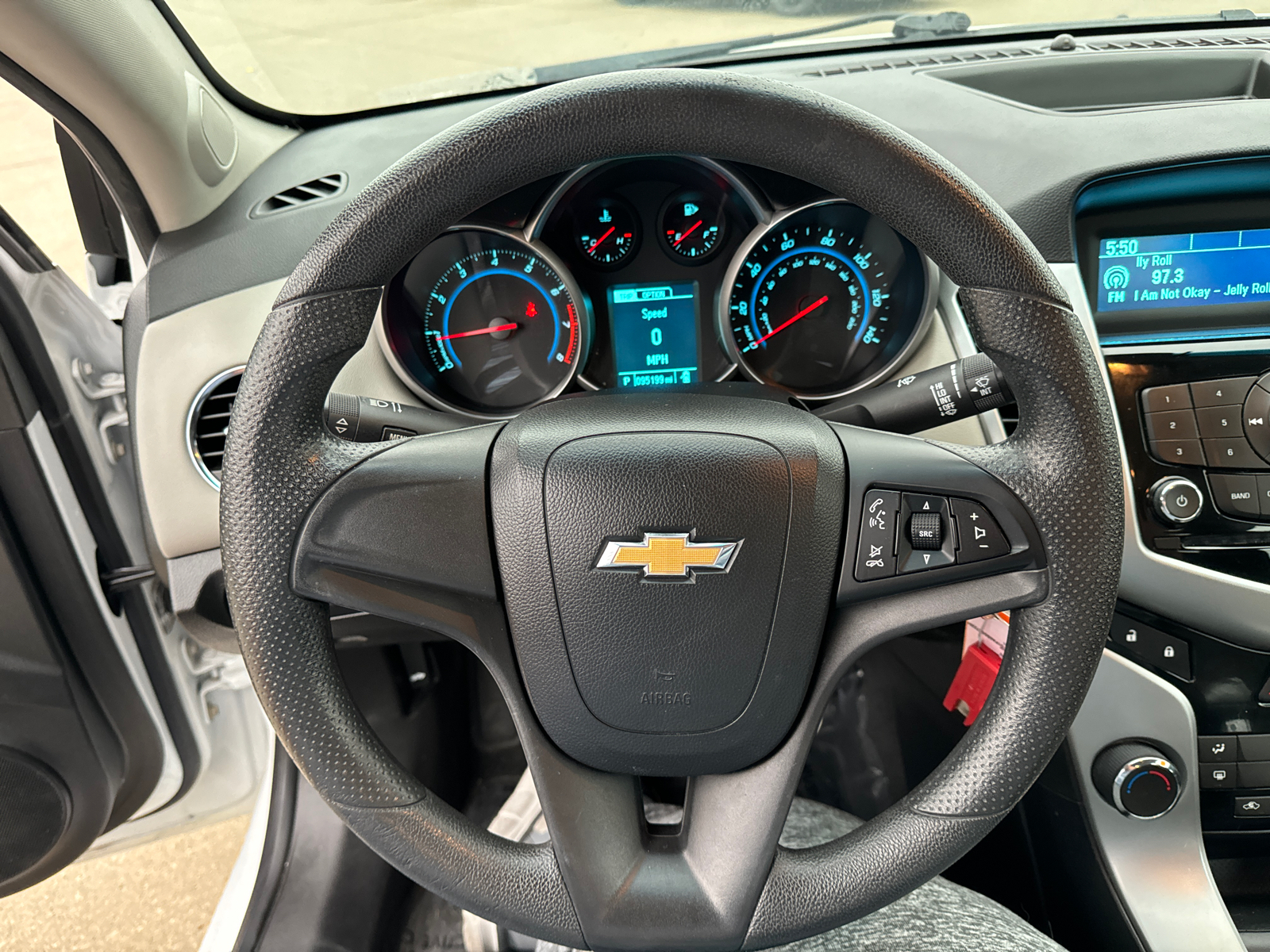 2014 Chevrolet Cruze LS 14