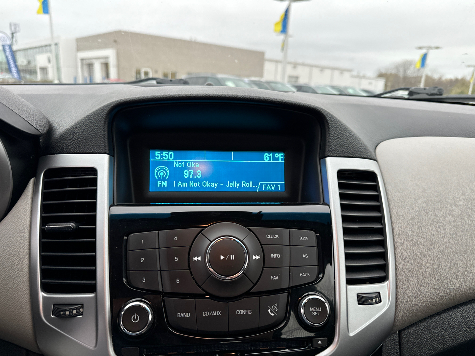 2014 Chevrolet Cruze LS 16