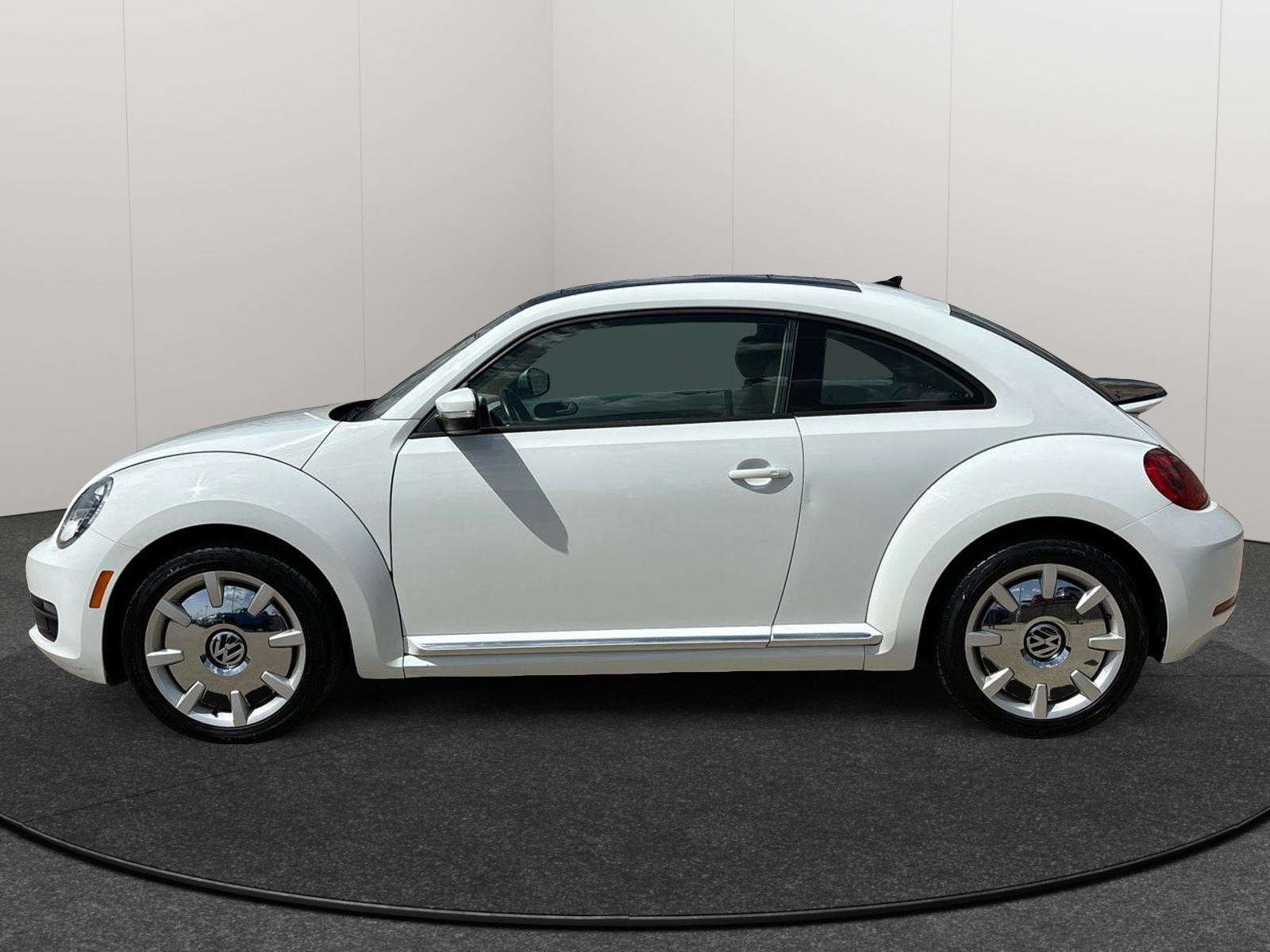 2016 Volkswagen Beetle 1.8T SEL 3