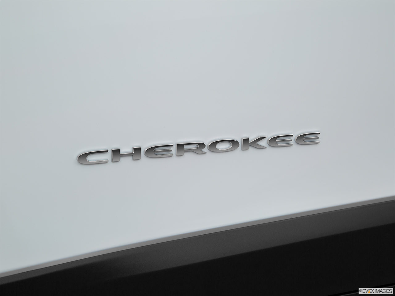 2016 Jeep Cherokee Sport 8