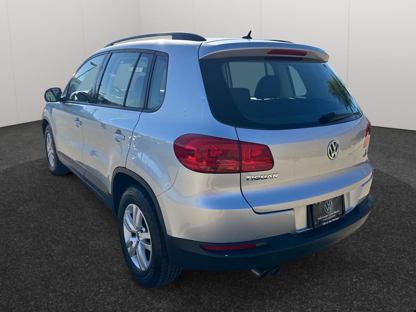 2016 Volkswagen Tiguan S 4