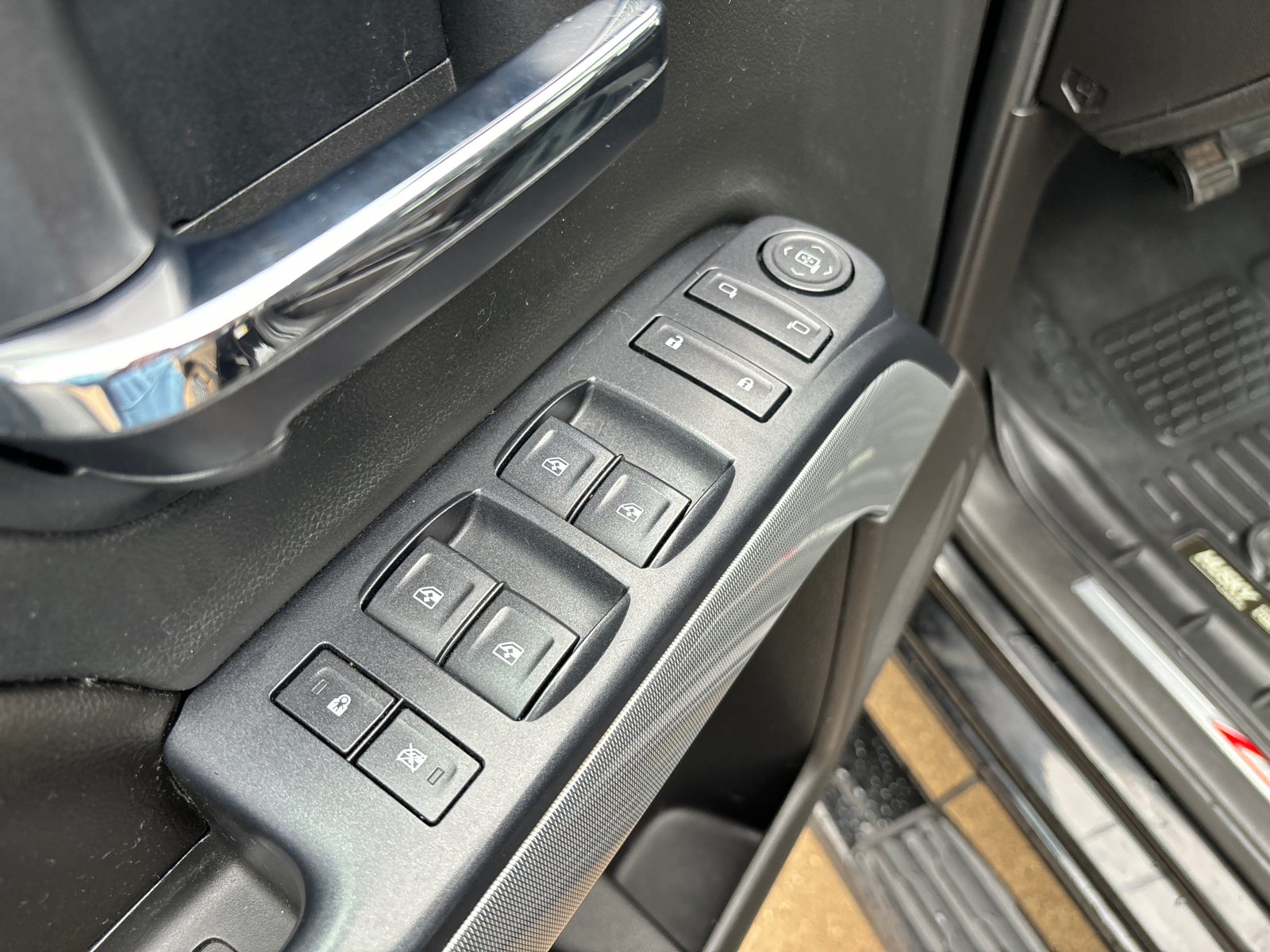 2016 Chevrolet Silverado 1500 LT 4WD Double Cab 143.5 23