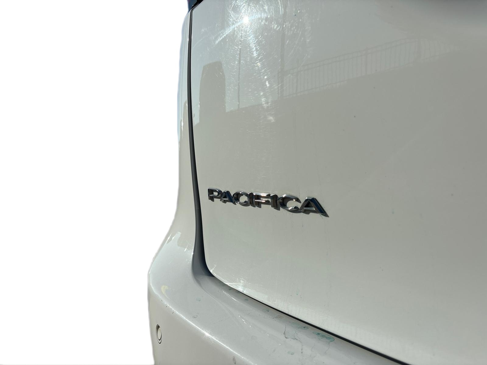 2017 Chrysler Pacifica Limited 7