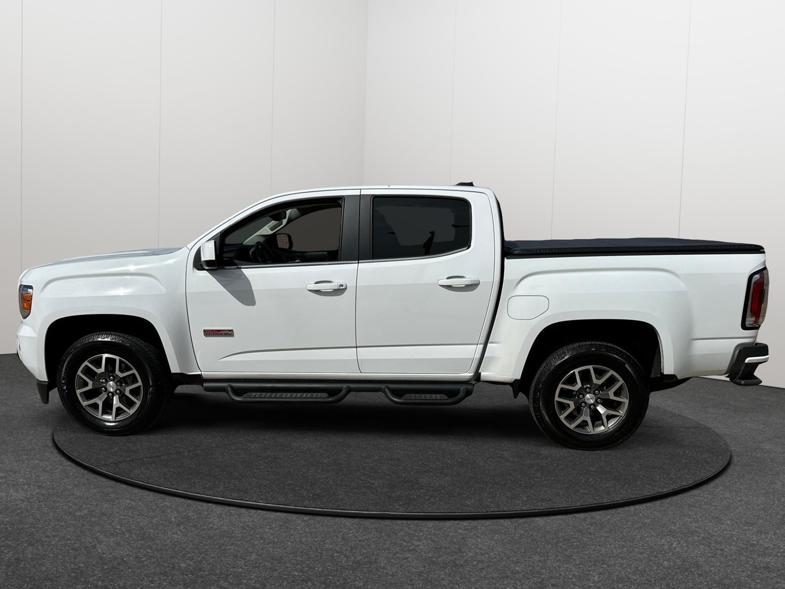 2018 GMC Canyon 4WD All Terrain w/Cloth Crew Cab 128.3 3