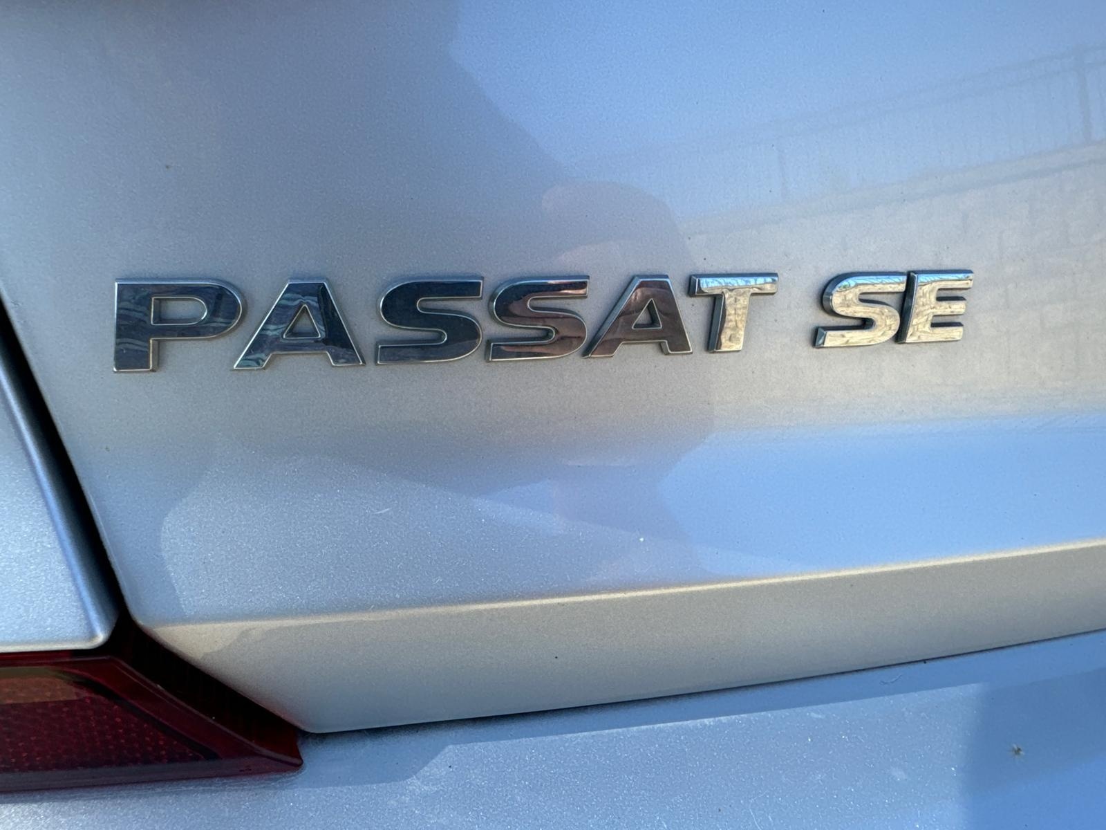 2018 Volkswagen Passat 2.0T SE w/Technology 6