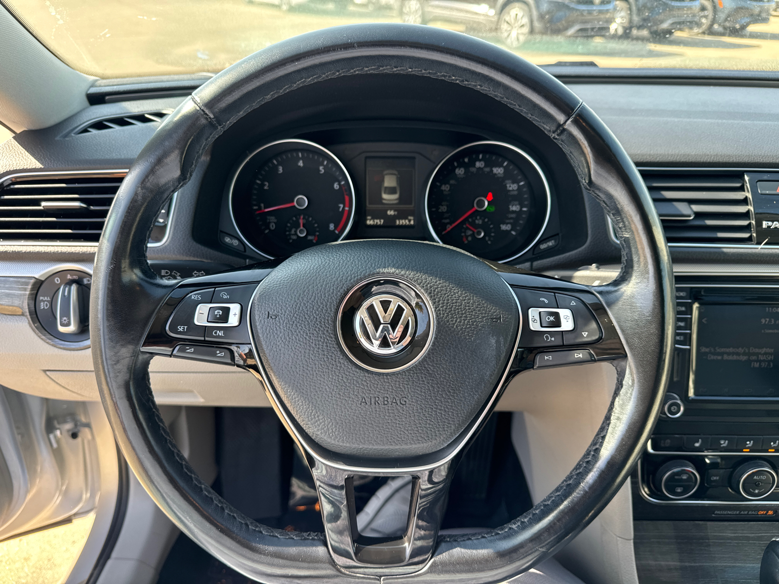 2018 Volkswagen Passat 2.0T SE w/Technology 15