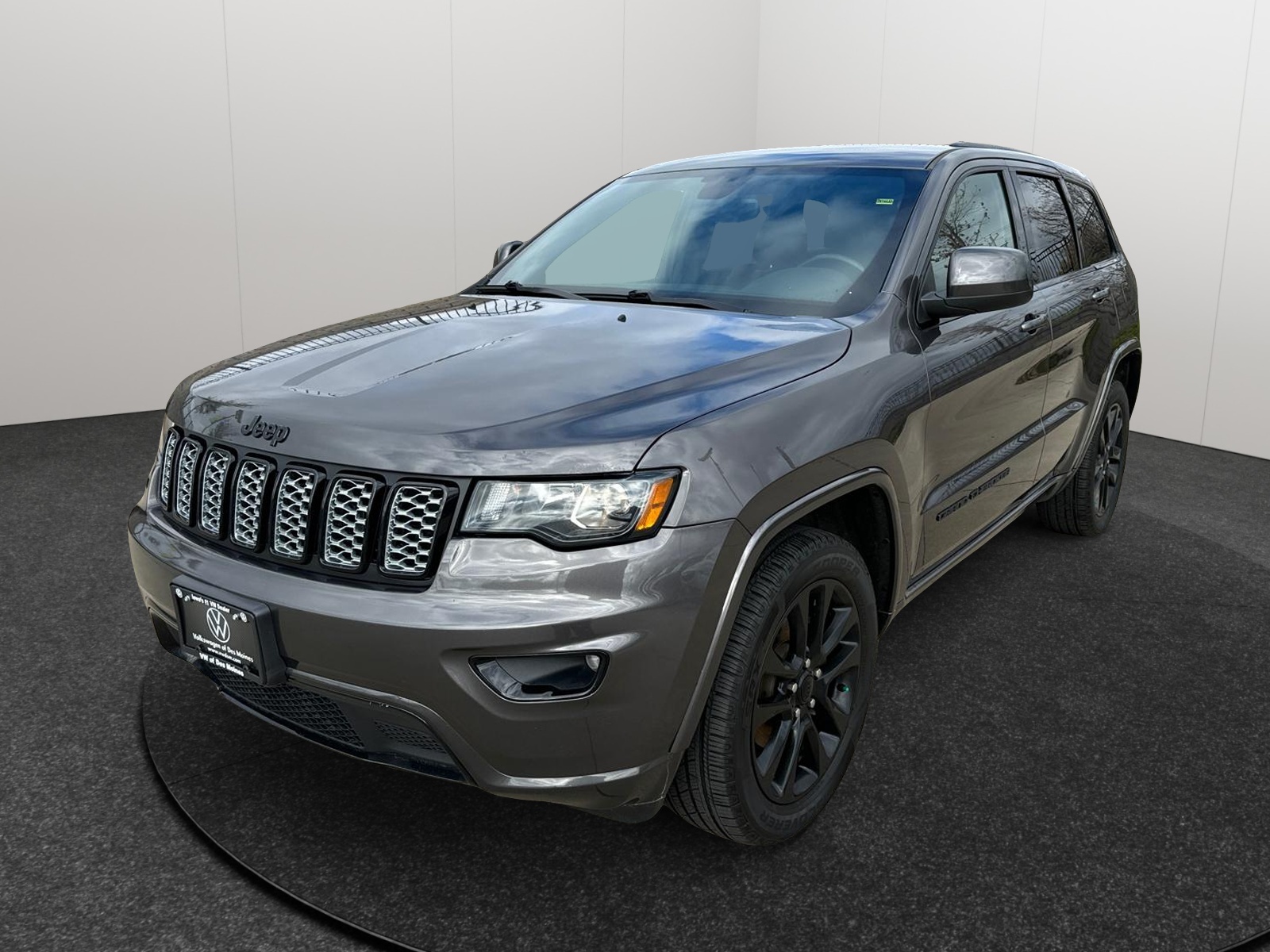 2018 Jeep Grand Cherokee Altitude 1