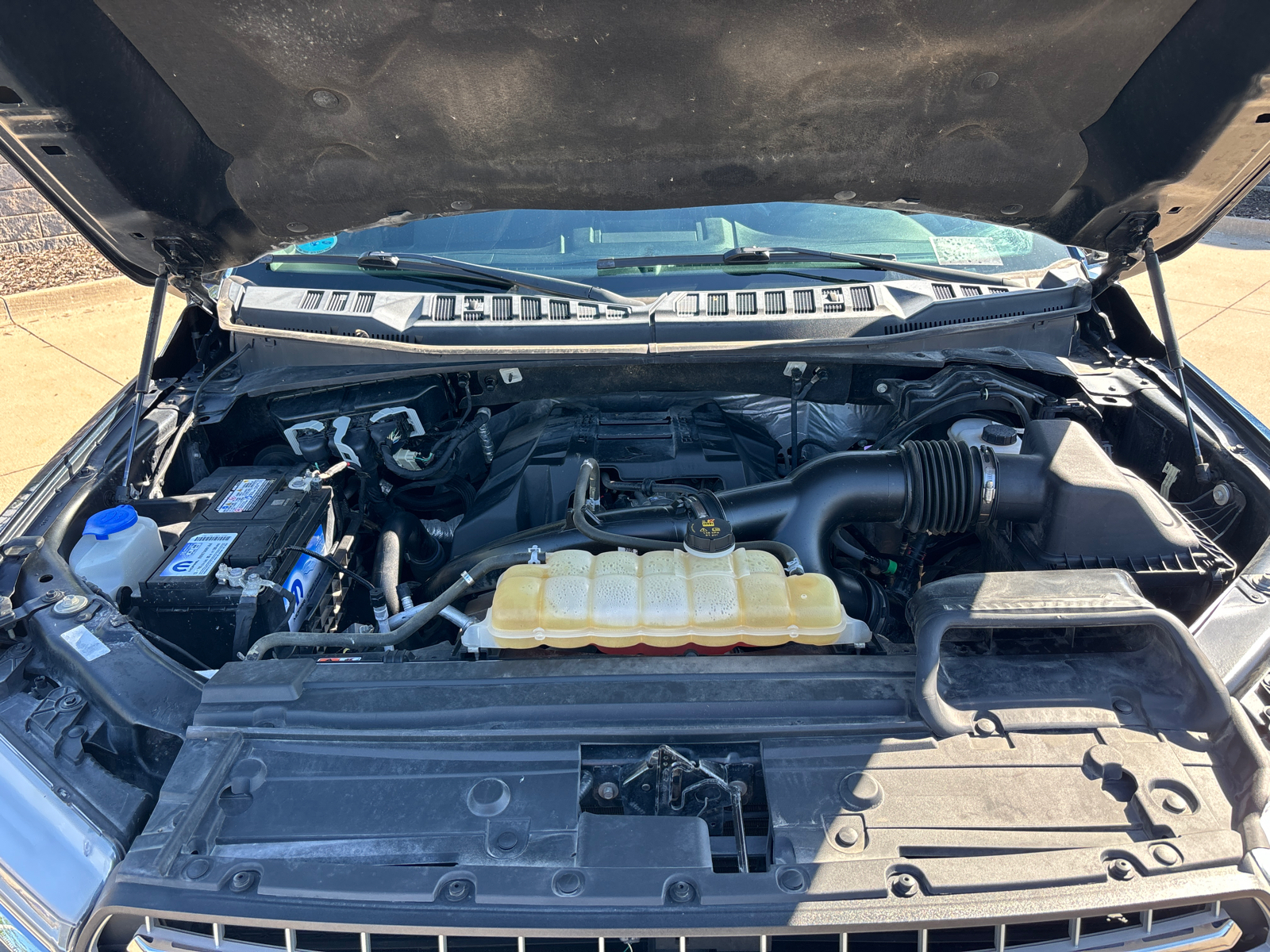 2018 Ford F-150 XLT 4WD SuperCrew 5.5 Box 9