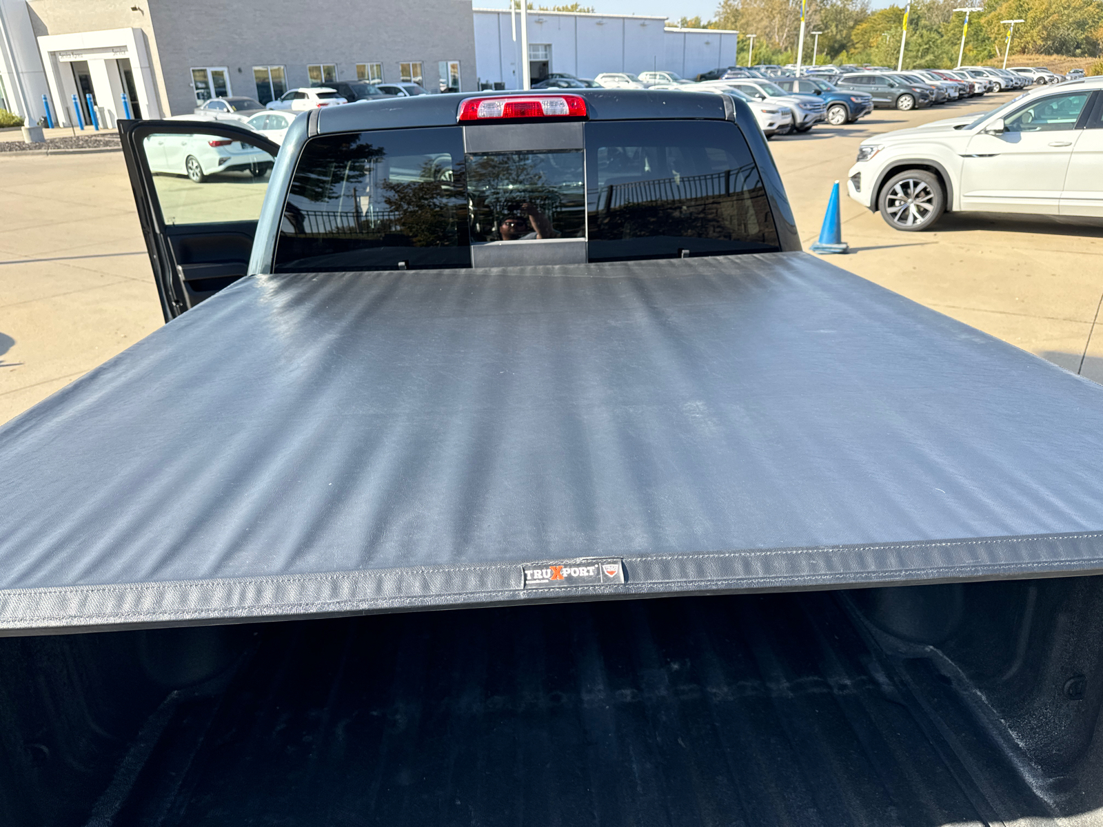 2018 Chevrolet Silverado 1500 LTZ 4WD Crew Cab 143.5 20