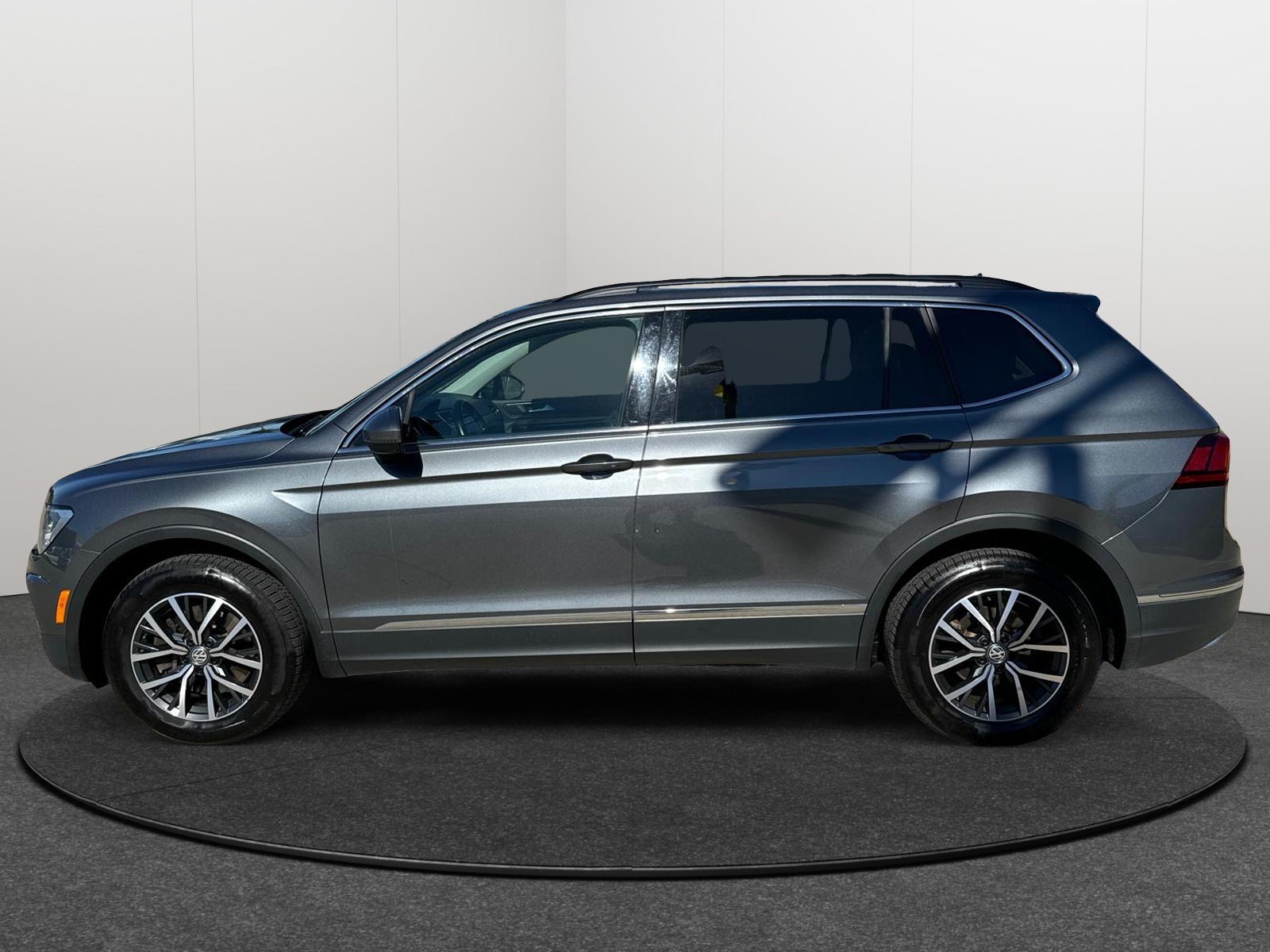 2018 Volkswagen Tiguan SE 3