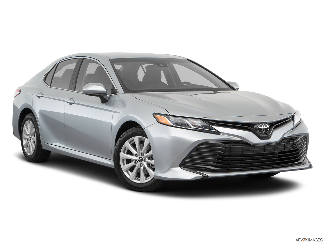 2018 Toyota Camry LE 28