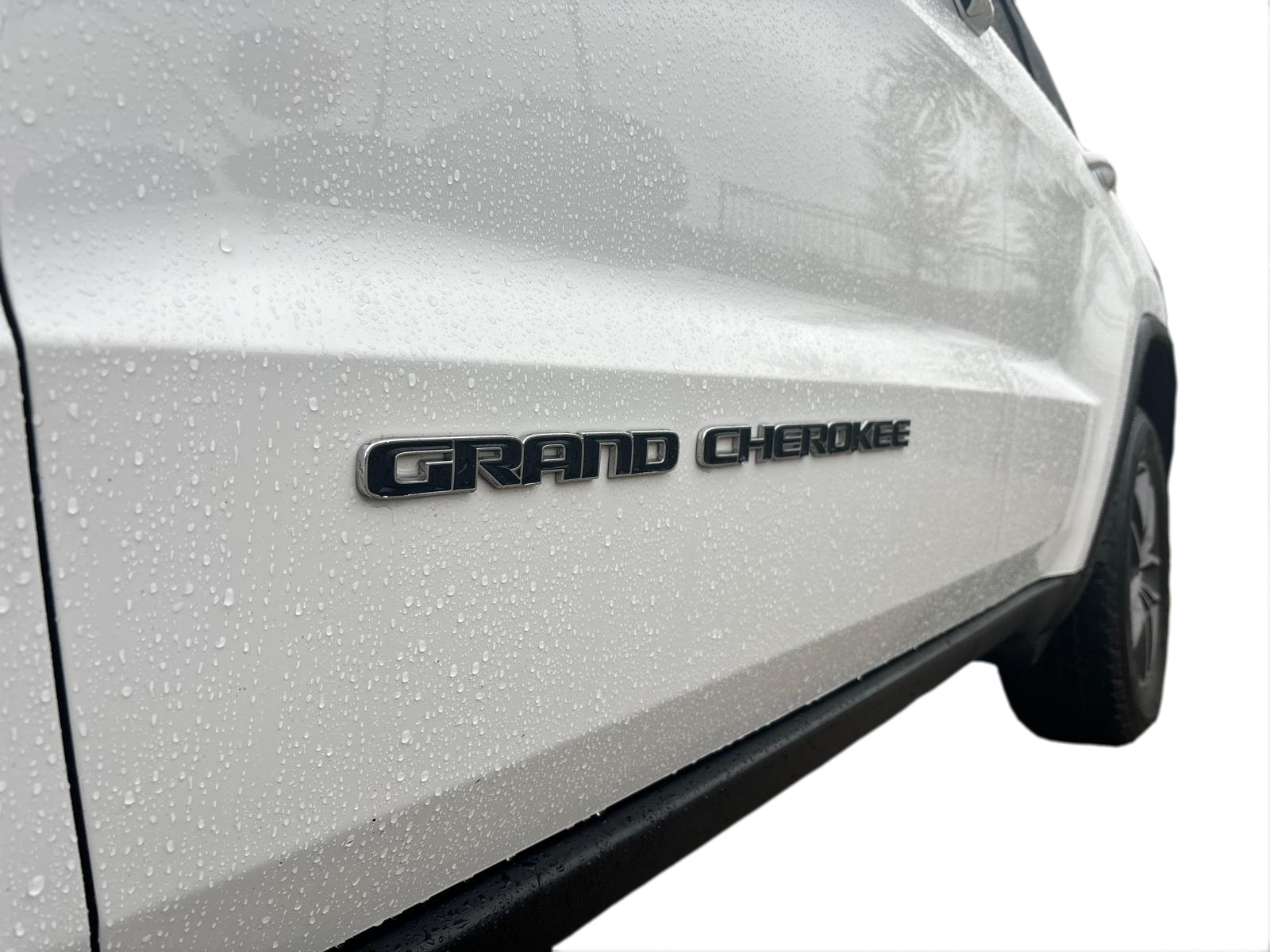 2019 Jeep Grand Cherokee Laredo E 7